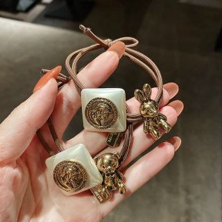 CHUN CỘT TÓC HÌNH GẤU, THỎ