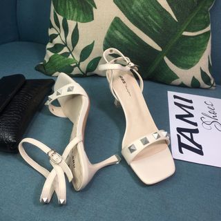 Sandal nữ cao gót nhọn quai ngang đính đá màu kemCG0016