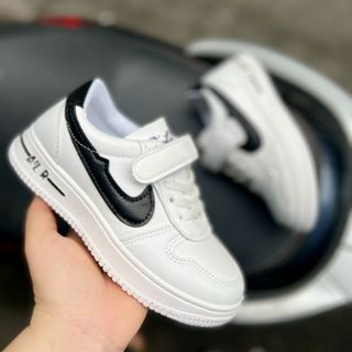 Giày bata trẻ em
