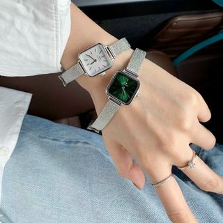 ĐỒNG HỒ D W LƯỚI VUÔNG NEW 2022 HOT