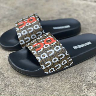 Dép đúc in tỉnh điện