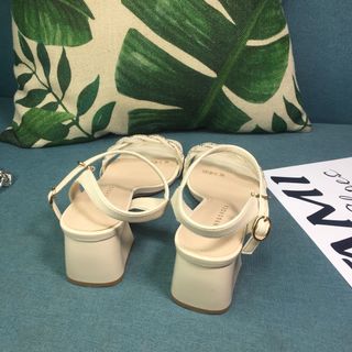 Sandal nữ cao gót vuông cao 4,5p quai trong đính hạt màu kem CG0013
