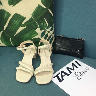 Sandal nữ gót vuông cao 5,2cm chất da mềm màu Kem da CG0010