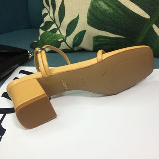 Sandal nữ gót vuông quai dây xỏ ngón màu nâu CG0045