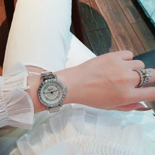 ĐỒNG HỒ PlAGET NỮ TRUNG CẤP NEW