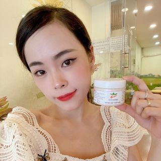 BỘT RỬA MẶT THẢO DƯỢC LILI’S COSMETIC