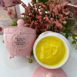 Kem dưỡng Trắng da đài loan