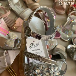 Sandal trẻ em/bé gái chất da mềm êm chân sỉ giá rẻ