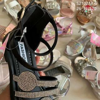 Sandal trẻ em/bé gái chất da mềm êm chân sỉ giá rẻ