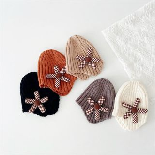 Mũ Len cho bé đính hoa Hàn Quốc giá sỉ