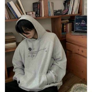 Áo hoodie chống nắng logo in máy ảnh form dưới 70kg