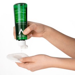 Toner Vichy Normaderm Purifying Pore Tightening Lotion nước cân bằng se khít lỗ chân lông cho da dầu mụn 200ml