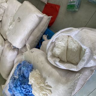 Găng tay y tế nitrile không bột (bán theo kg)