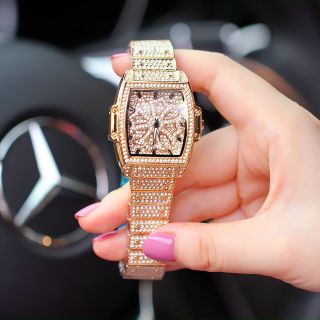 Đồng hồ mobantuo mặt vuông cánh hoa xoay