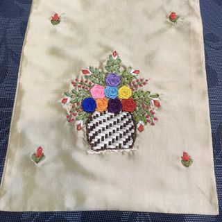 Túi lụa thêu đựng quà tặng hoặc vật dụng cá nhân