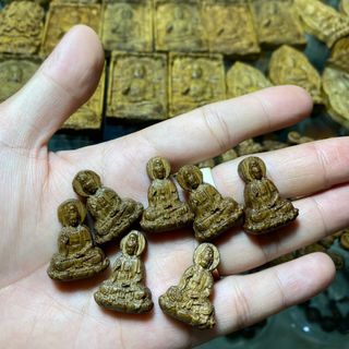 Mặt phật gỗ trầm hương giá rẻ