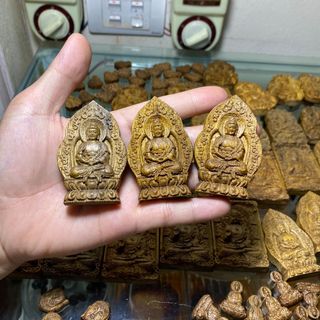 Mặt phật gỗ trầm hương giá rẻ