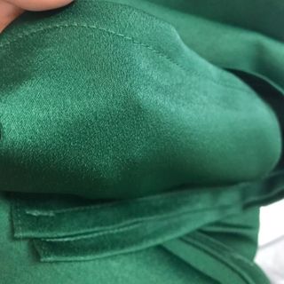 BỘ ÁO DÀI LỤA TÂY THI MÀU XANH LÁ ĐẬM