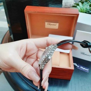 ĐỒNG HỒ CHOPPARD DA NGỌC TRINH XINH XINH