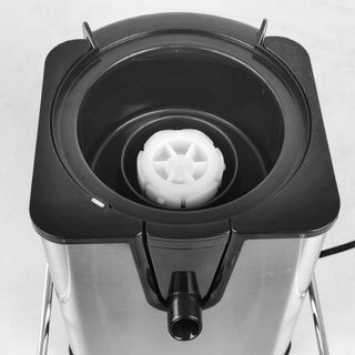 Máy ép li tâm 500w Osako EP-606 động cơ đồng tạo tốc độ quay lớn hơn, ép nước nhiều hơn