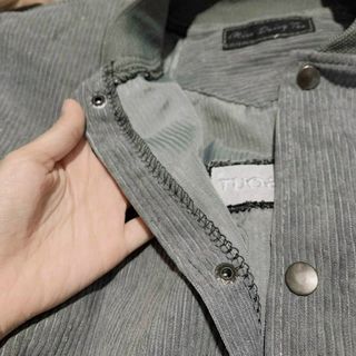 Áo khoác nhung kiểu bomber thêu MISSOUT