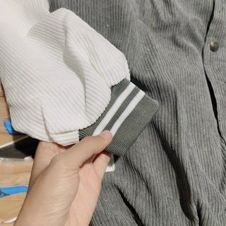 Áo khoác nhung kiểu bomber thêu MISSOUT