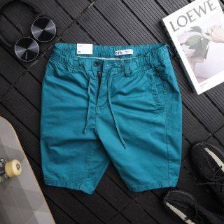 short kaki nam chất kaki , thấm hút ok , full tem tag mạc , BẢNG MÀU ĐẸP , dễ phối dễ bán . Lưng thun dây rút dễ mặc size từ 55kg - 85kg