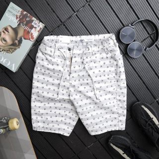 short kaki nam chất kaki , thấm hút ok , full tem tag mạc , BẢNG MÀU ĐẸP , dễ phối dễ bán . Lưng thun dây rút dễ mặc size từ 55kg - 85kg