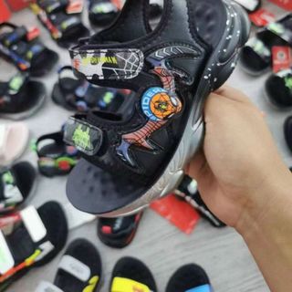 Sandal trẻ em quai ngang họa tiết siêu nhân sỉ giá xường