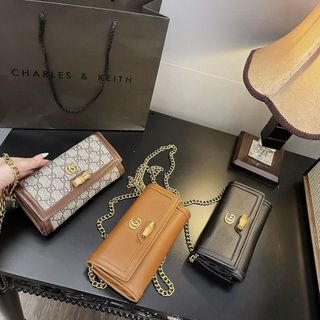 Siêu phẩm ví cầm tay có dây đeo chéo G C ( XHBT164 )
