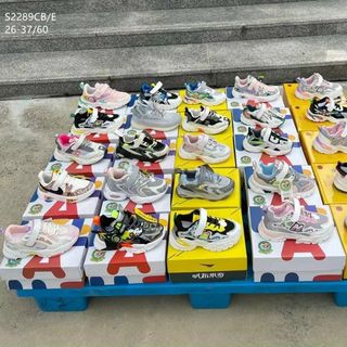 Giày thể thao trẻ em năng động S2289