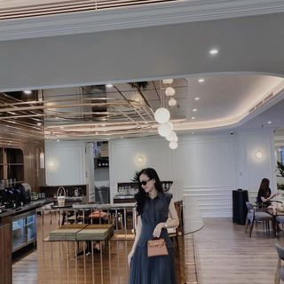 Sét áo xát nách cổ bẻ kèm chân váy dập ly 2 túi 🥰🥰🥰