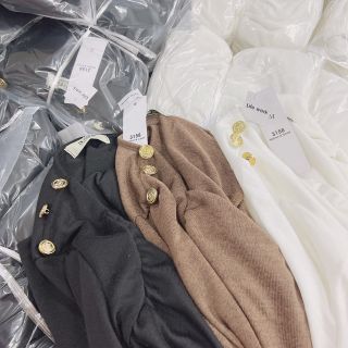 ÁO THUN CỔ CHÉO NHÚM KHUY VAI 3 MÀU 🥰