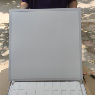 Đèn led hộp panel 600*600 CREALED nguồn TENTA bảo hành 2 năm