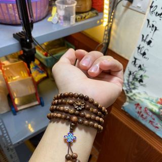 Vòng trầm hương mix chamr mỹ ký