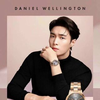 ĐỒNG HỒ D W ICONIC LINK NEW.