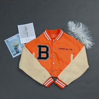 Áo khoác nỉ nút ( bomber) kiểu crotop lửng toàn bộ logo thêu chữ B