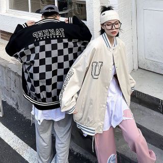o khoác dù phối in chữ U kiểu bomber dưới 65kg