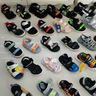 Sandal trẻ em quai ngang dán S2426