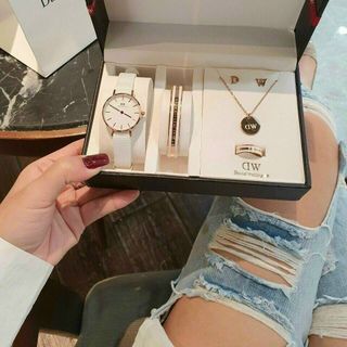 SET ĐỒNG HỒ KÈM TRANG SỨC D W CAO CẤP