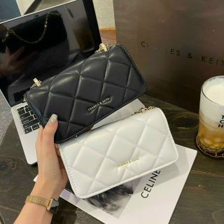Ví cầm tay có dây đeo chéo rẻ bền đẹp