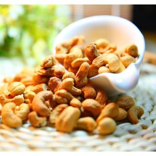Hạt Điều Rang Vỏ Lụa Thơm Giòn Ngậy Giúp Giảm Cân Ăn Kiêng - 500g