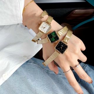 ĐỒNG HỒ D W LƯỚl VUÔNG NEW 2022
