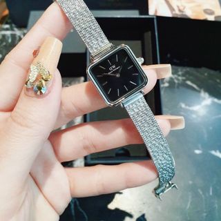 ĐỒNG HỒ D W LƯỚl VUÔNG NEW 2022