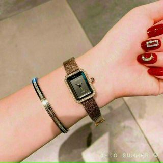 ĐỒNG HỒ CHANE LƯỚI XINH XINH
