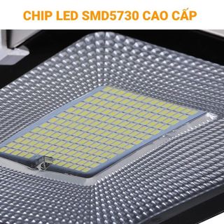 Đèn Đường Năng Lượng Mặt Trời 3E Công Suất 100w 200w 300w Tấm Pin Mono Bảo Hành 2 năm
