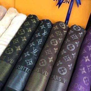 Khăn vuông Lờ Vê nhũ kim tuyến