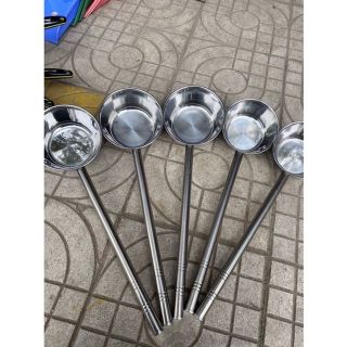 Gáo muôi múc nước phở , cháo inox cán dài