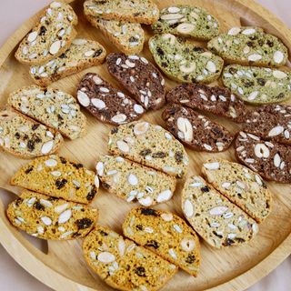 Bánh Biscotti Mixed Hạt 3 Vị Mật Ong, Matcha, Chocolate Cực Ngon Không Đường Không Chất Bảo Quản - 100g