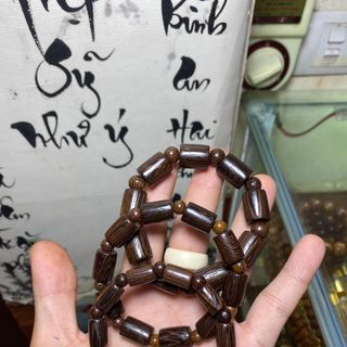 Vòng gỗ trầm hương mic sen